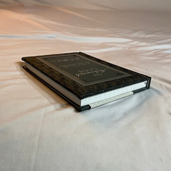 NWT The Nehemiah Code ~ It’s Never Too Late for a New Beginning ~ O.S. Hawkins - Picture 3 of 8